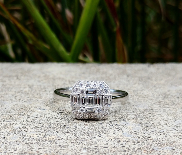 Baguette & Round Diamond Illusion Ring